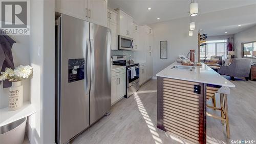 4406 Buckingham Drive, Regina, SK - Indoor Photo Showing Kitchen With Upgraded Kitchen
