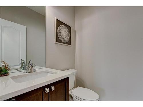 172 Bowman Drive, Ilderton, ON - Indoor Photo Showing Bathroom