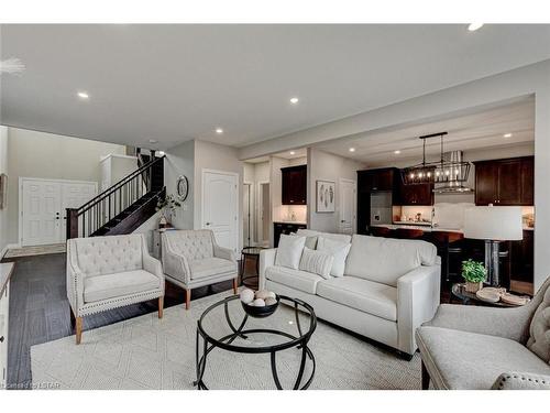 156 Bowman Drive, Ilderton, ON - Indoor Photo Showing Living Room