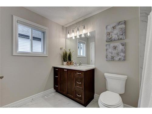 156 Bowman Drive, Ilderton, ON - Indoor Photo Showing Bathroom