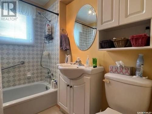724 Sumner Street, Esterhazy, SK - Indoor Photo Showing Bathroom