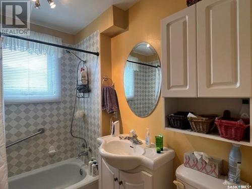 724 Sumner Street, Esterhazy, SK - Indoor Photo Showing Bathroom