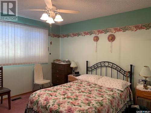 305 Railway Avenue, Midale, SK - Indoor Photo Showing Bedroom