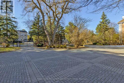 20 The Bridle Path, Toronto, ON - Outdoor With View