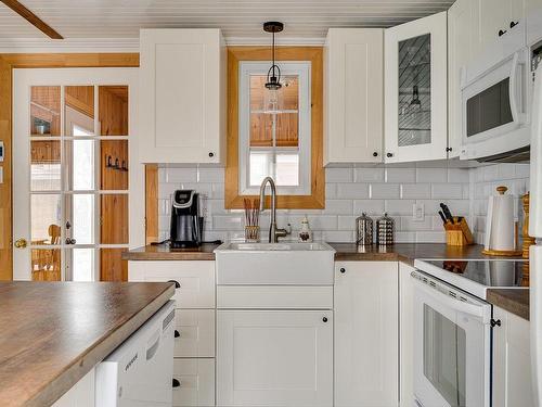 Kitchen - 507 Ch. Des Habitations-Des-Monts, Saint-Sauveur, QC - Indoor Photo Showing Kitchen