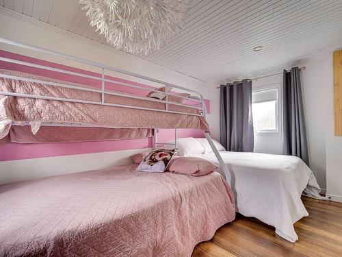 Chambre Ã  coucher principale - 507 Ch. Des Habitations-Des-Monts, Saint-Sauveur, QC - Indoor Photo Showing Bedroom
