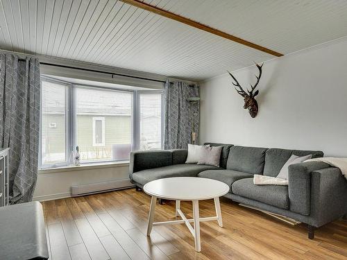 Living room - 507 Ch. Des Habitations-Des-Monts, Saint-Sauveur, QC - Indoor Photo Showing Living Room