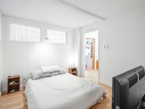 Chambre Ã Â coucher - 3202  - 3206 Rue De Rouville, Montréal (Mercier/Hochelaga-Maisonneuve), QC - Indoor Photo Showing Bedroom