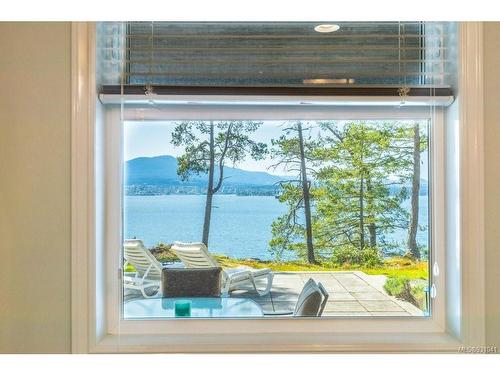 879 Canso Rd, Gabriola Island, BC - Indoor Photo Showing Other Room With Body Of Water