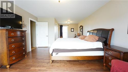 19100 Kenyon Conc Rd 7 Road, Alexandria, ON - Indoor Photo Showing Bedroom