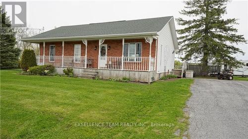 19100 Kenyon Conc Rd 7 Road, North Glengarry, ON - Outdoor With Deck Patio Veranda