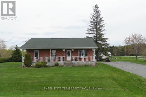 19100 Kenyon Conc Rd 7 Road, North Glengarry, ON - Outdoor With Deck Patio Veranda