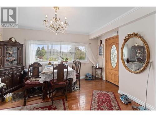 1427 Athans Court, Kelowna, BC - Indoor Photo Showing Dining Room