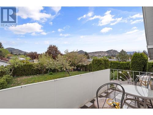 1427 Athans Court, Kelowna, BC - Outdoor With View