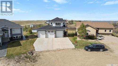 11 Willow View Court, Blackstrap Shields, SK - Outdoor With Facade
