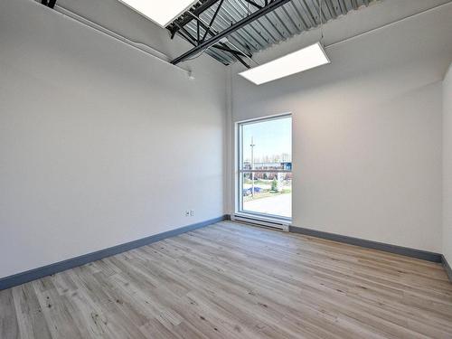 Office - 200-49 Rue Émilien-Marcoux, Blainville, QC - Indoor Photo Showing Other Room