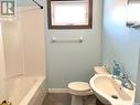 325 2Nd Avenue Nw, Swift Current, SK  - Indoor Photo Showing Bathroom 