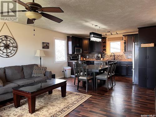 203 Bergmann Avenue, Wynyard, SK - Indoor Photo Showing Living Room