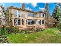 112 Woodhaven Crescent SW Calgary, AB T2W 5R2