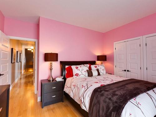 Chambre Ã  coucher principale - 2510 Rue Des Francs-Bourgeois, Boisbriand, QC - Indoor Photo Showing Bedroom