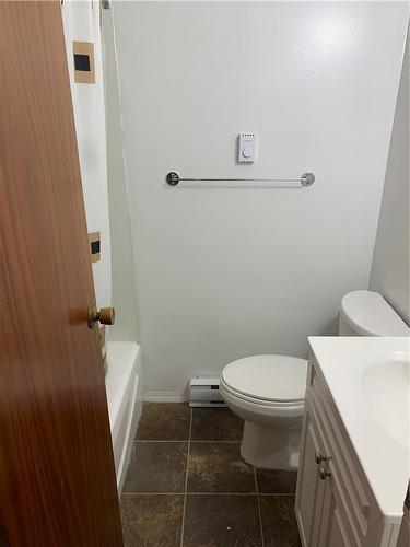 29 Aster Crescent, Brandon, MB - Indoor Photo Showing Bathroom