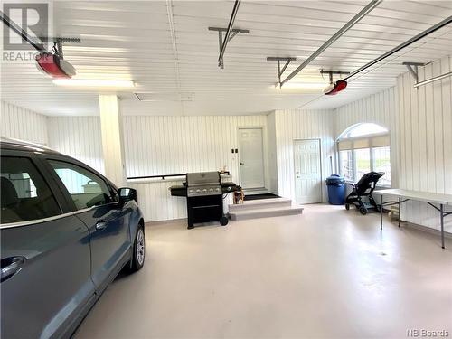 37 Cloutier, Saint-Jacques, NB - Indoor Photo Showing Garage