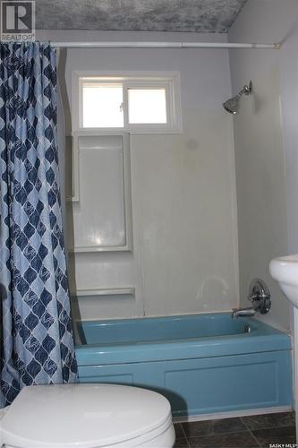 49 1St Street, Tompkins, SK - Indoor Photo Showing Bathroom