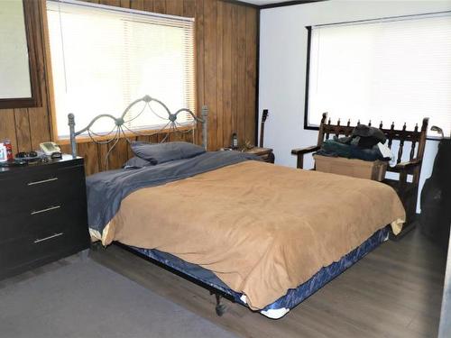 3057 Capostinsky Road, Clearwater, BC - Indoor Photo Showing Bedroom