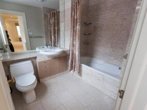 Bathroom - 603 Av. Lansdowne, Westmount, QC - Indoor Photo Showing Bathroom