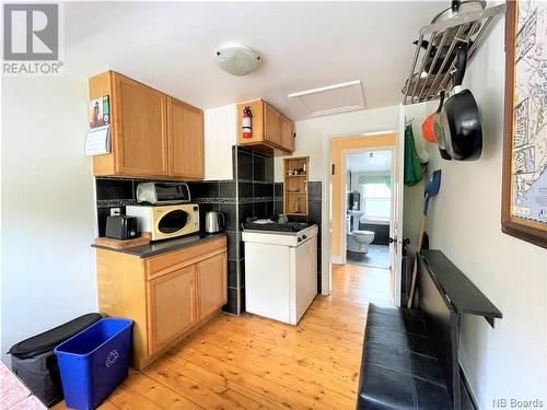 35 Parr Street, Saint Andrews, NB - Indoor Photo Showing Kitchen