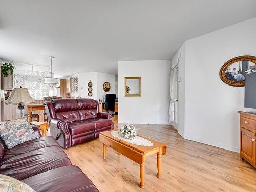 Salon - 1872 Rue Raoul-Jobin, Saint-Jérôme, QC - Indoor Photo Showing Living Room