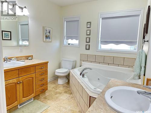 225 3Rd Street, North Weyburn, SK - Indoor Photo Showing Bathroom