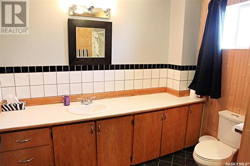 201 1St Avenue N, Wakaw, SK - Indoor Photo Showing Bathroom
