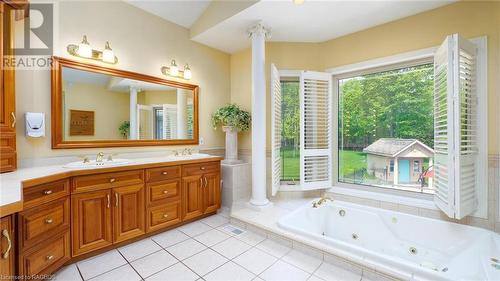 59 Maple Creek Drive, Brockton, ON - Indoor Photo Showing Bathroom