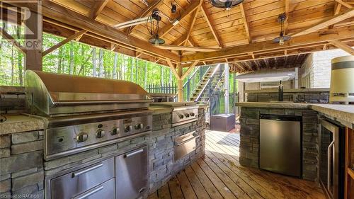 59 Maple Creek Drive, Brockton, ON - Indoor Photo Showing Kitchen