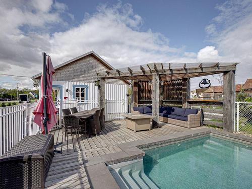 Exterior - 501 Rue Notre-Dame, Lavaltrie, QC - Outdoor With In Ground Pool