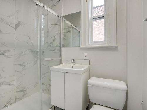 Salle de bains - 133  - 139 Av. Hillcrest, Montréal (Lachine), QC - Indoor Photo Showing Bathroom