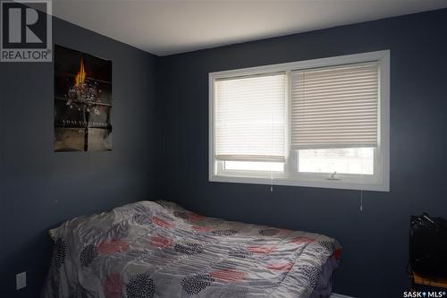 15 H Avenue, Willow Bunch, SK - Indoor Photo Showing Bedroom