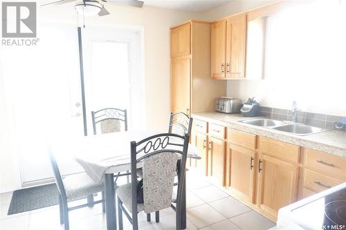 15 H Avenue, Willow Bunch, SK - Indoor Photo Showing Kitchen With Double Sink