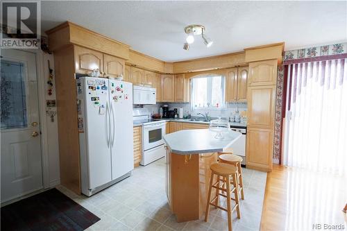 90 Waddell, Saint-André, NB - Indoor Photo Showing Kitchen With Double Sink