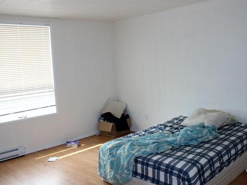 303 River Ave, Rainy River, ON - Indoor Photo Showing Bedroom