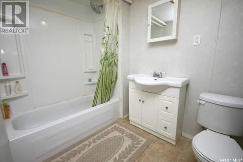 702 Second Street, Estevan, SK - Indoor Photo Showing Bathroom