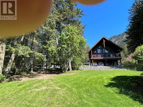 645 Badger Road, Tappen, BC - Outdoor