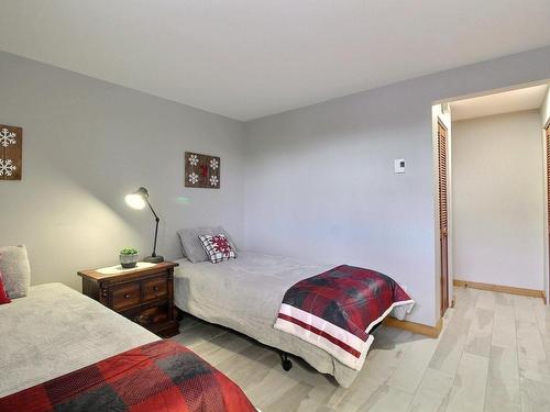Chambre Ã Â coucher - 5010 Ch. Du Parc, Orford, QC - Indoor Photo Showing Bedroom