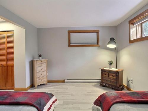 Chambre Ã Â coucher - 5010 Ch. Du Parc, Orford, QC - Indoor Photo Showing Bedroom