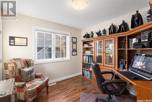 2 533 4Th Avenue Ne, Swift Current, SK - Indoor Photo Showing Office