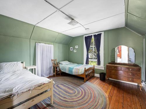 7445 Denman Rd, Denman Island, BC - Indoor Photo Showing Bedroom