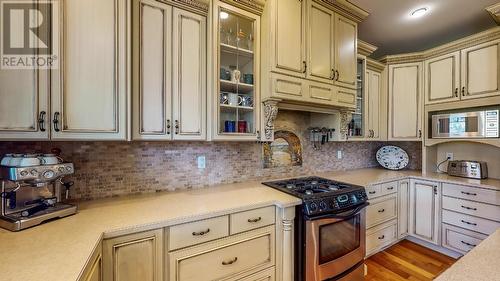 1143 Hwy 3, Cawston, BC - Indoor Photo Showing Kitchen