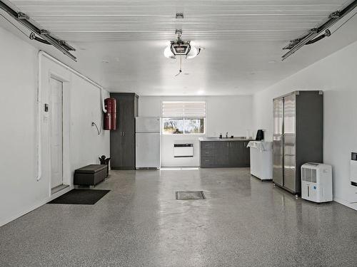 Garage - 896 Ch. Des Bouleaux, Nominingue, QC - Indoor Photo Showing Garage