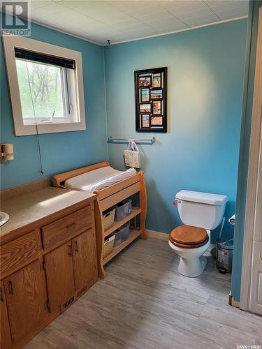 713 Beharrel Street, Oxbow, SK - Indoor Photo Showing Bathroom